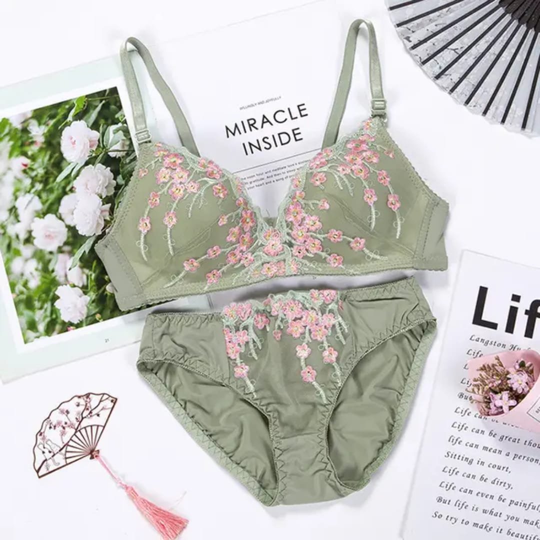 Flower Design Thin Padded Deep Cleavage Daily Wear Bra ( Only Bra ) — view 9