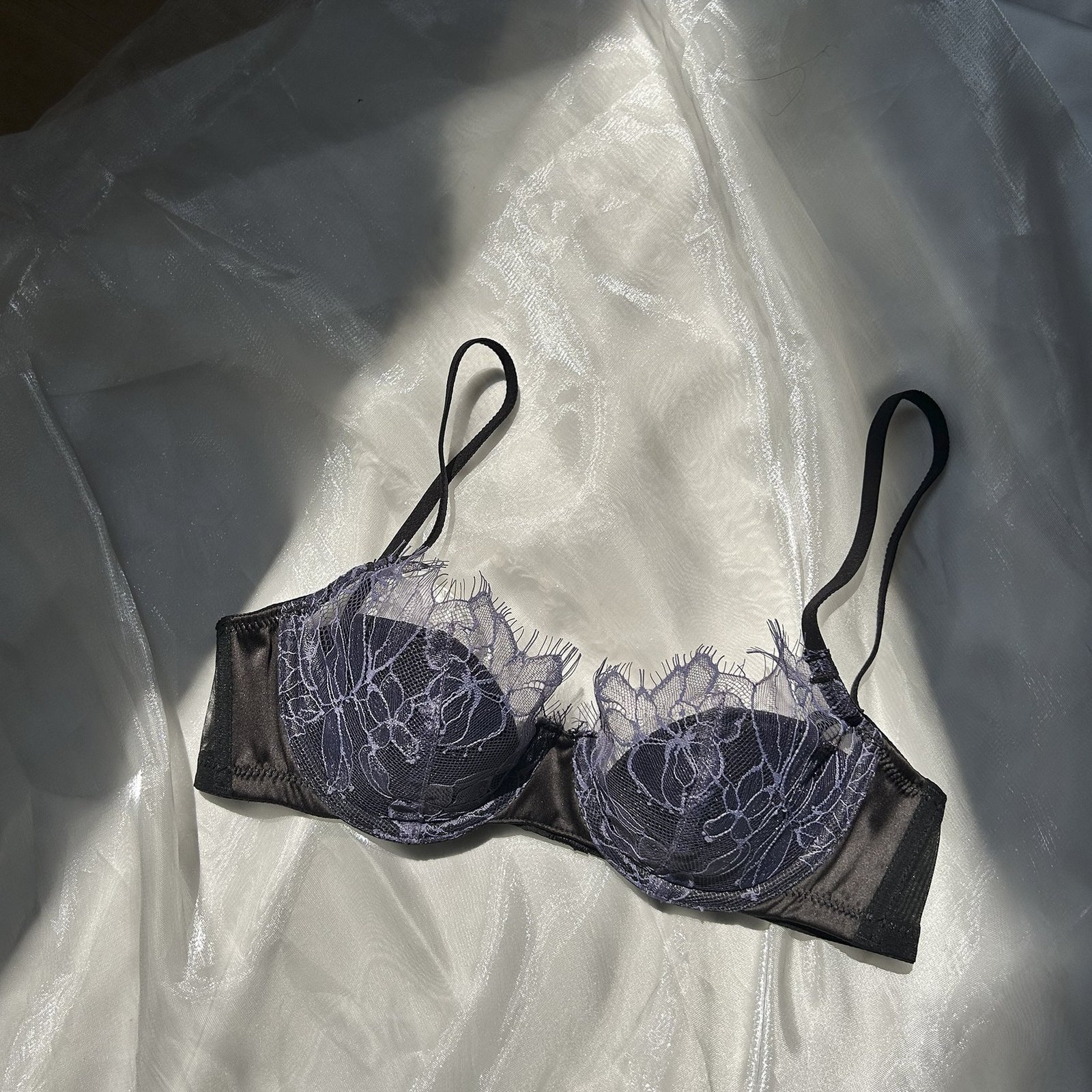 French Style Net Elegant Non Padded Bra Set — view 5