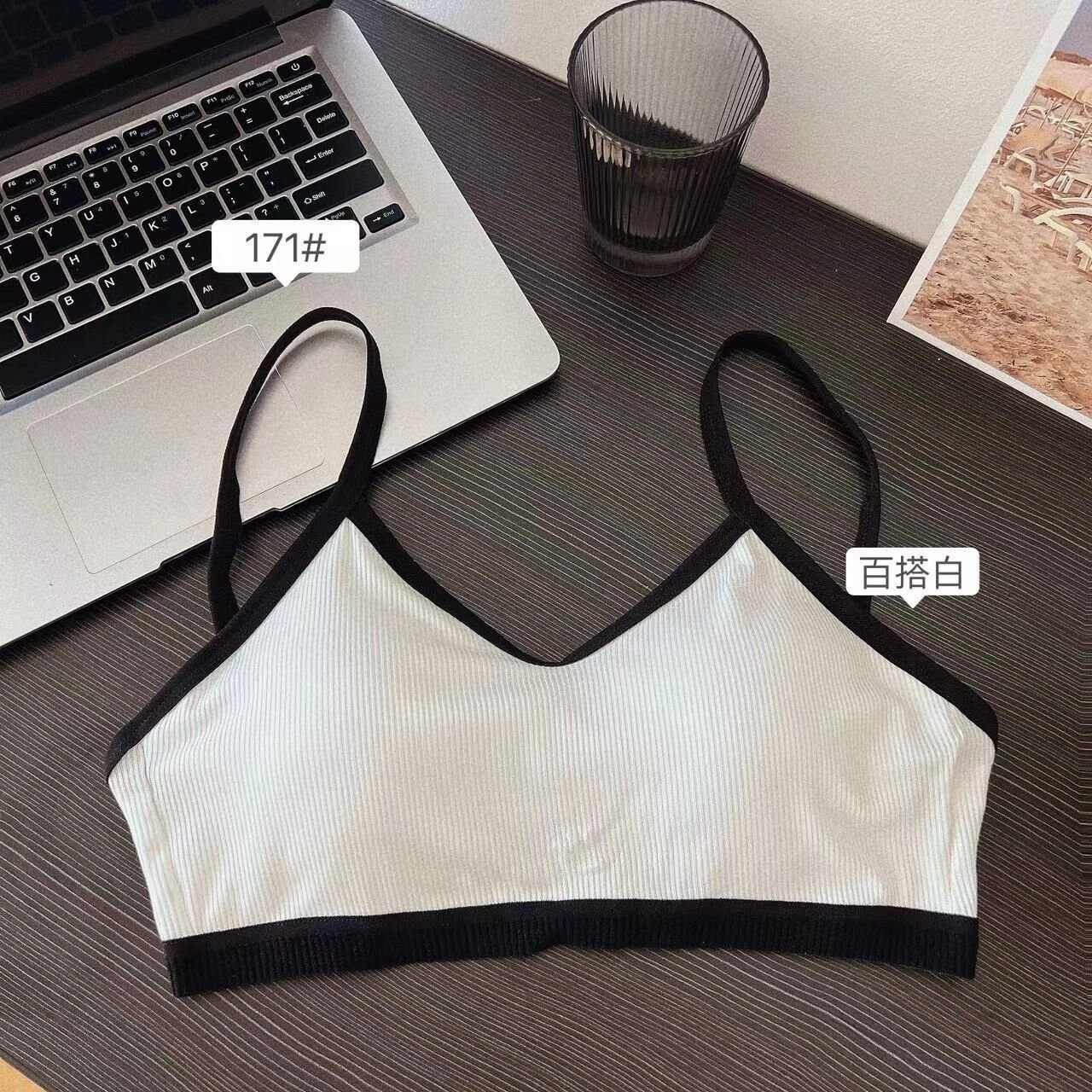 Light Padded Back Hook Freesize Bra — view 7