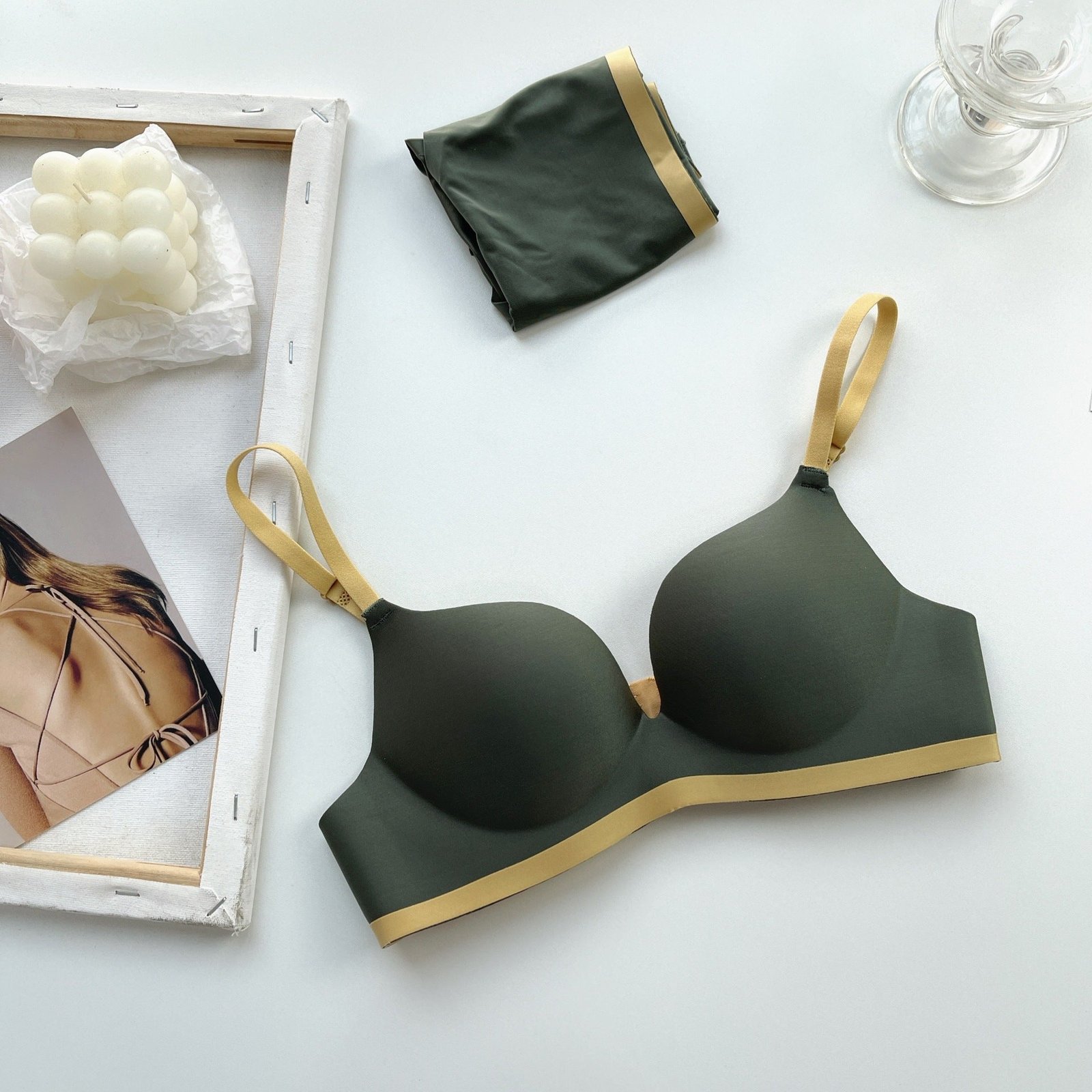 Linning Seamless  Double Padded Soft Bra Set — view 2