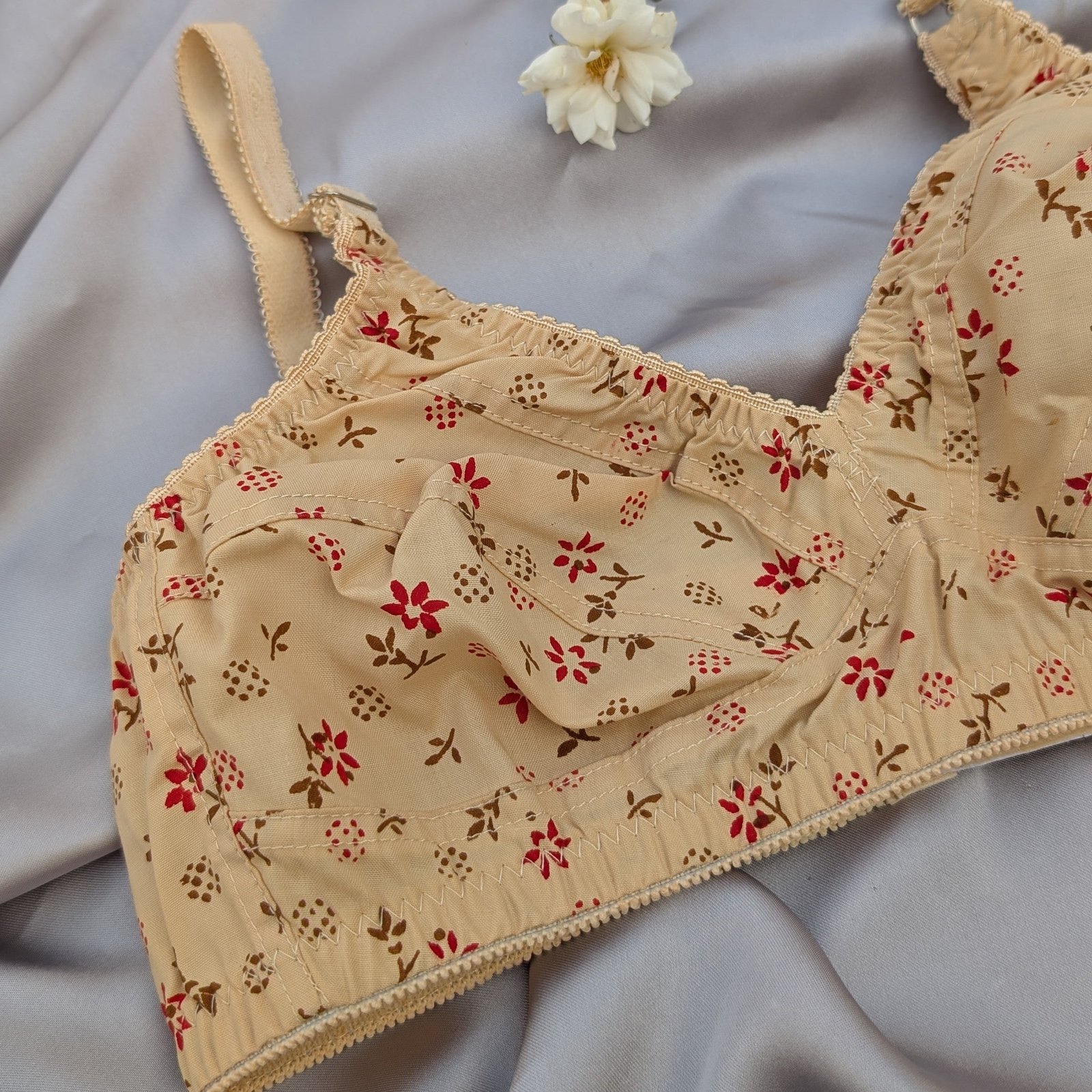 Skin Color Different Designs Bra — view 3