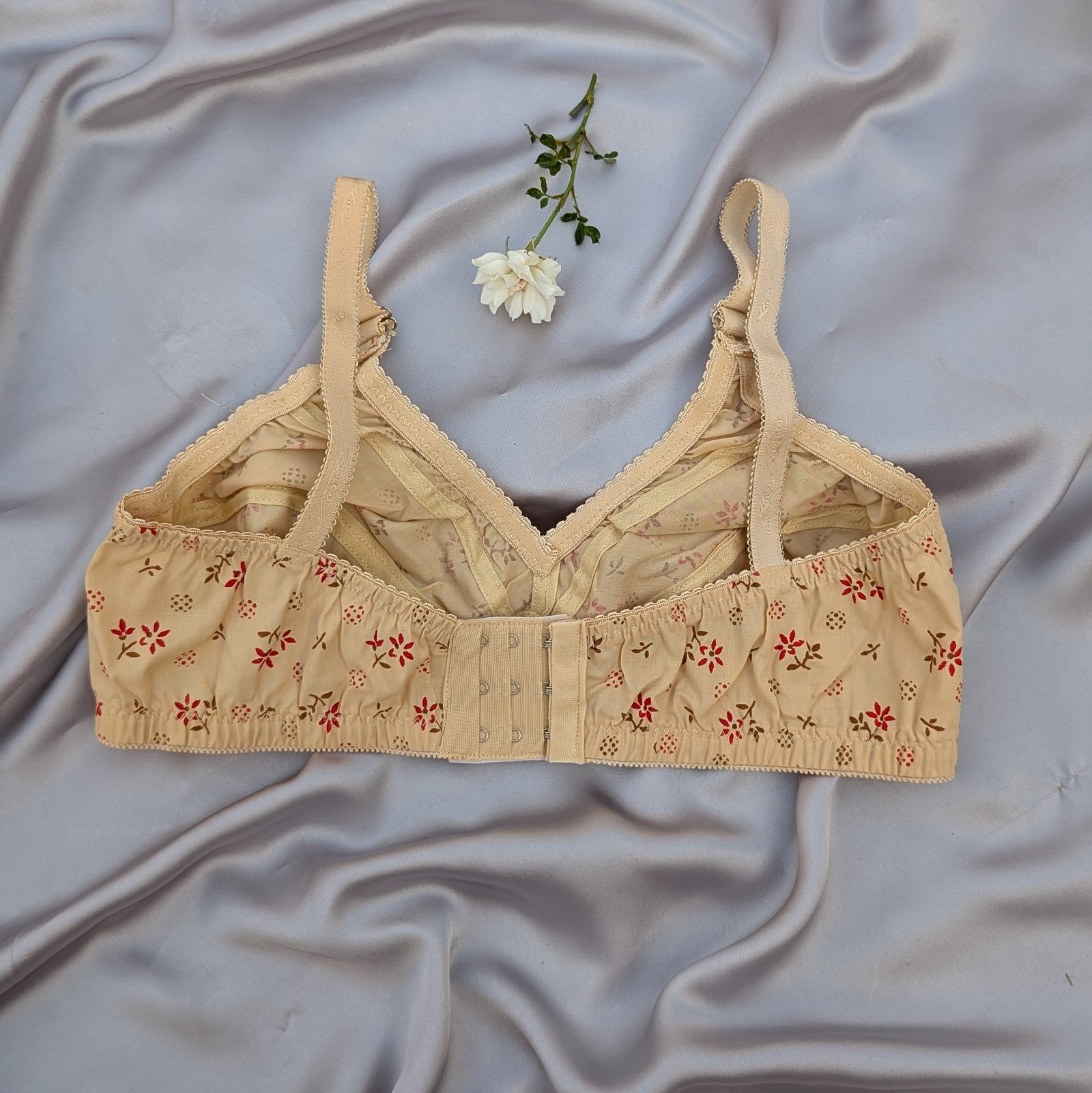 Skin Color Different Designs Bra — view 4