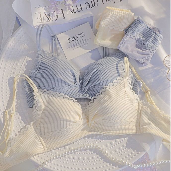 Very Soft & Smooth Lace Design Bra Set — view 7